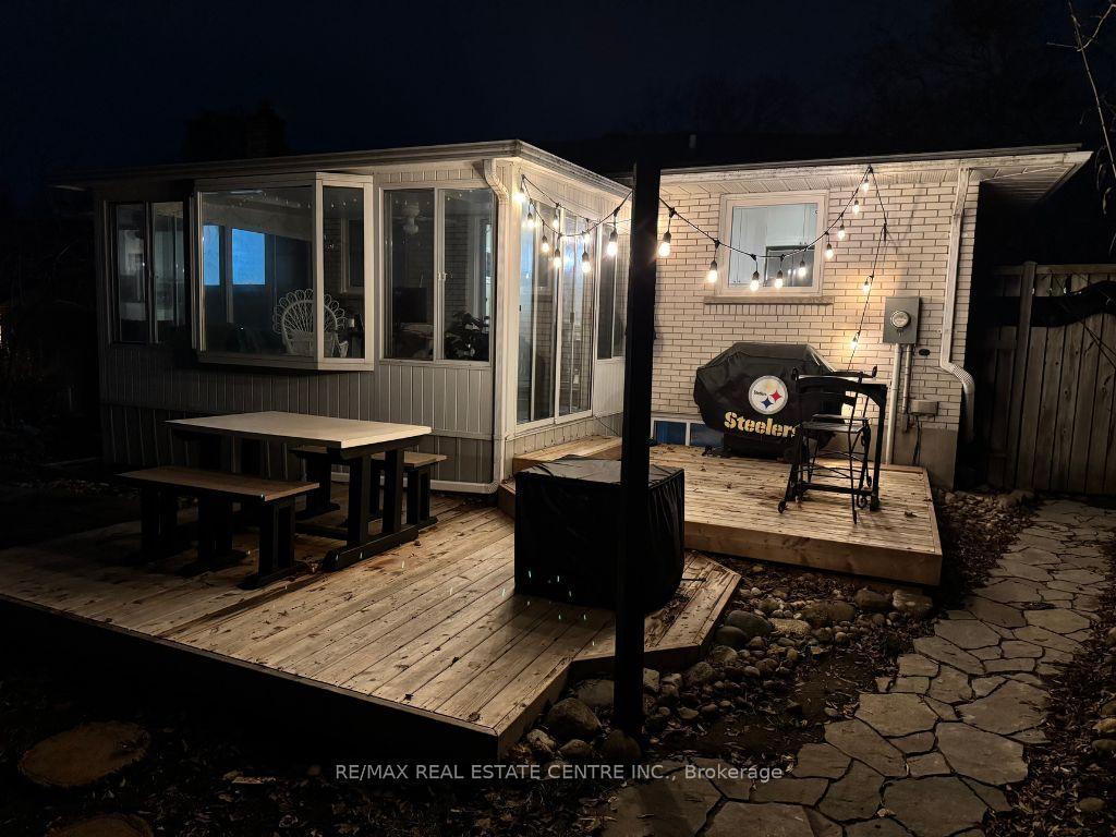 Photo 40 of 93 Crosby Drive, Kitchener — HOMEH