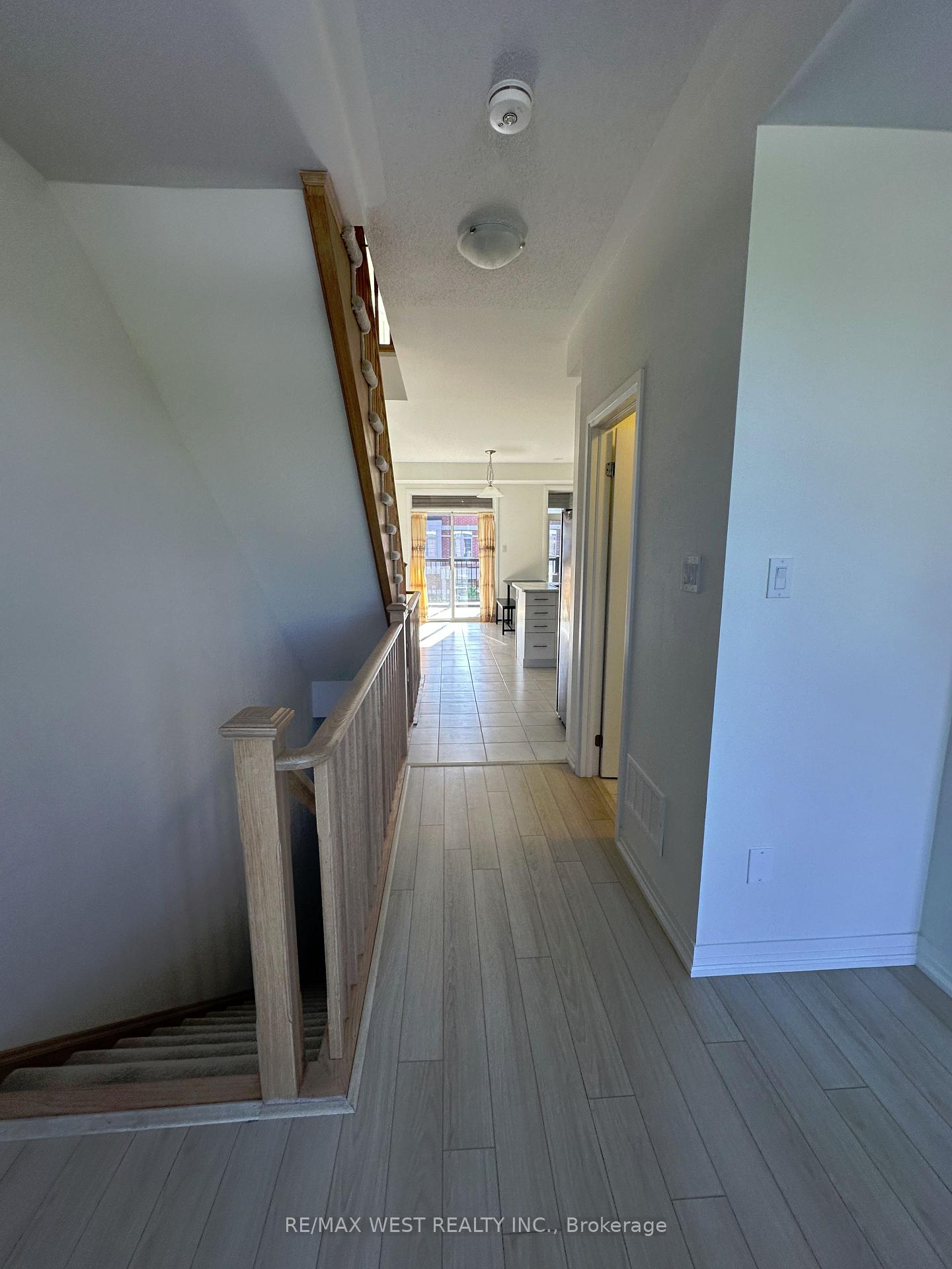 Photo 2 of Unit 2nd & 3rd Floor, 97 Carneros Way, Markham, Cedar Grove — HOMEH