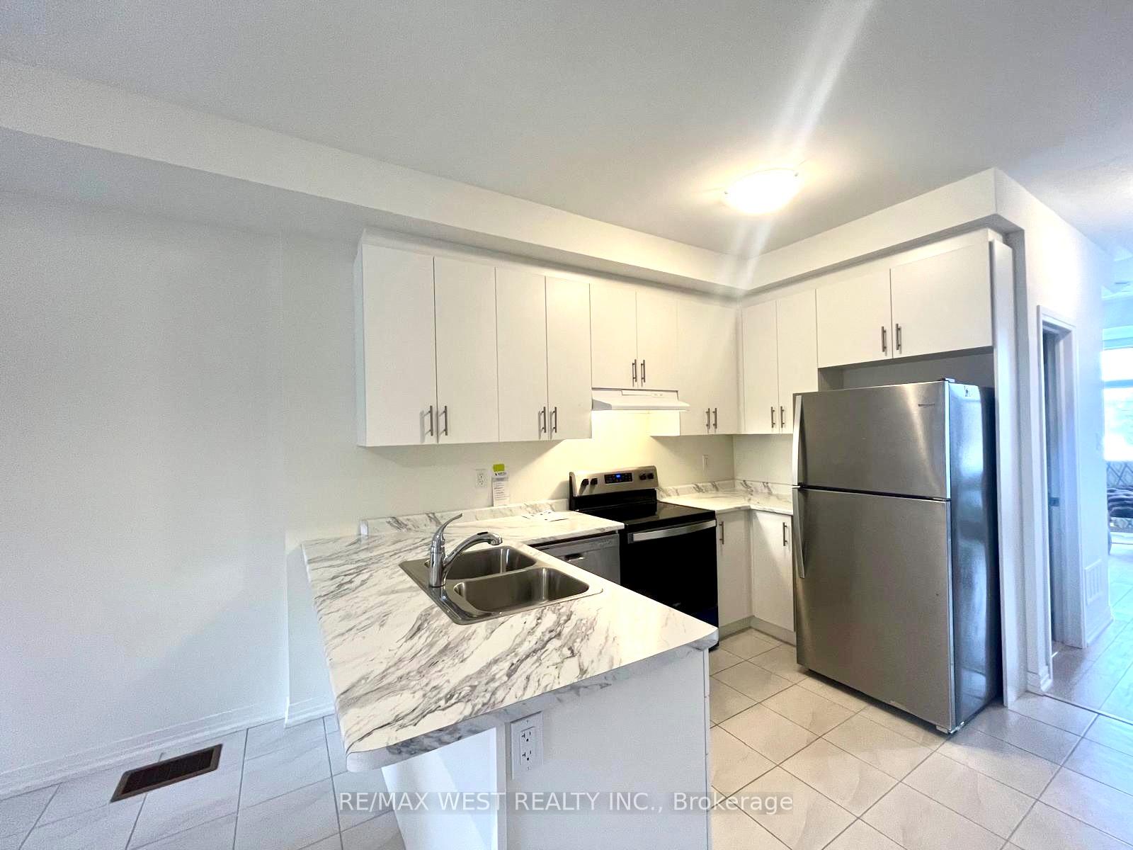 Photo 3 of Unit 2nd & 3rd Floor, 97 Carneros Way, Markham, Cedar Grove — HOMEH