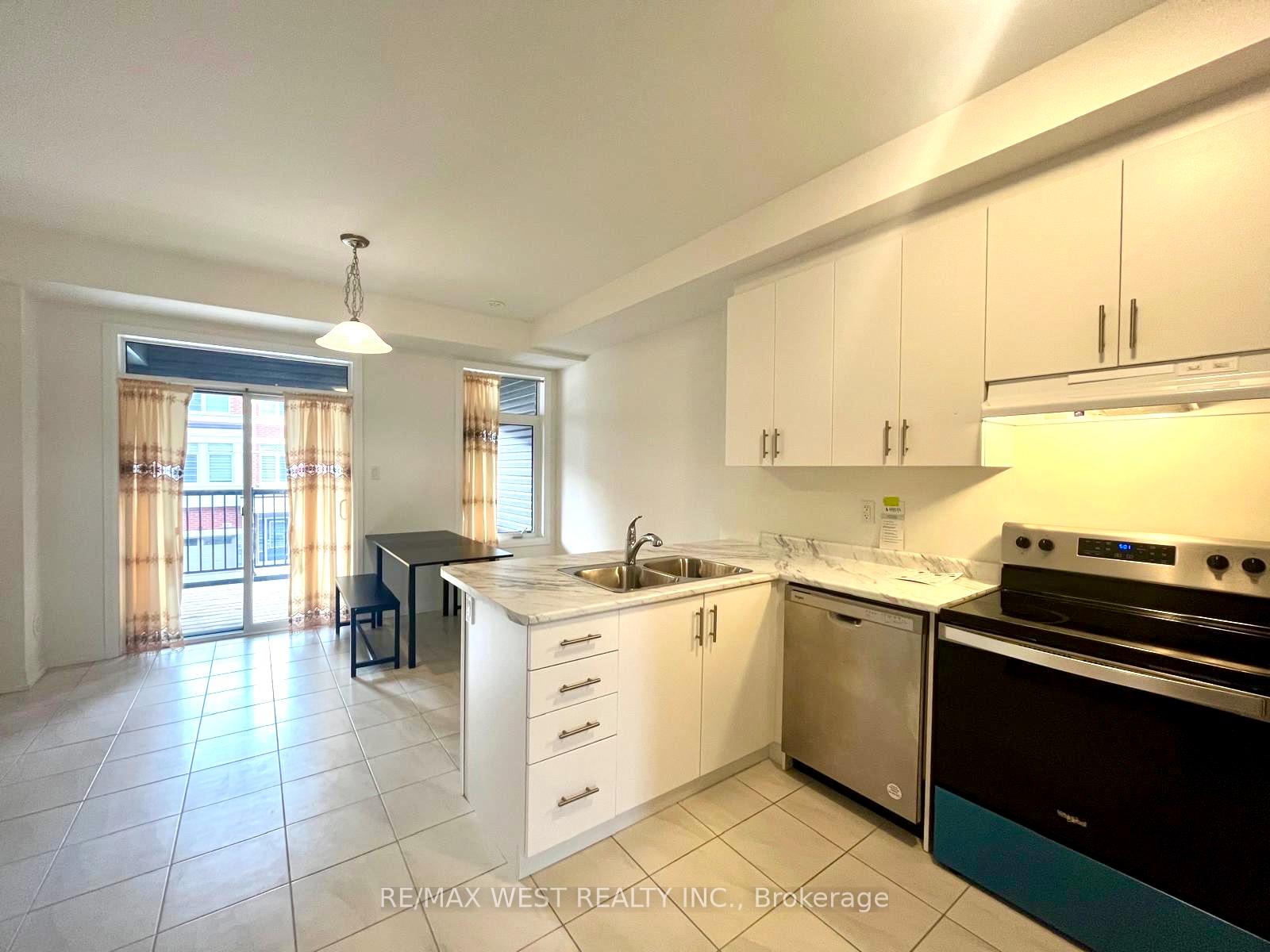 Photo 5 of Unit 2nd & 3rd Floor, 97 Carneros Way, Markham, Cedar Grove — HOMEH