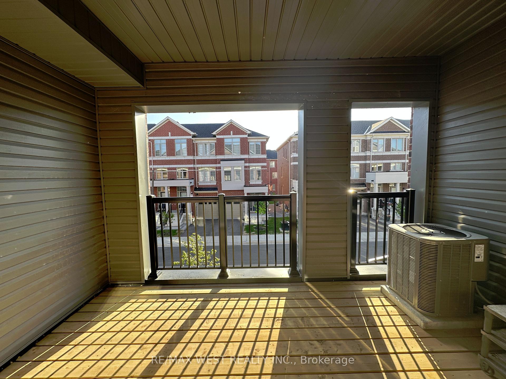 Photo 10 of Unit 2nd & 3rd Floor, 97 Carneros Way, Markham, Cedar Grove — HOMEH