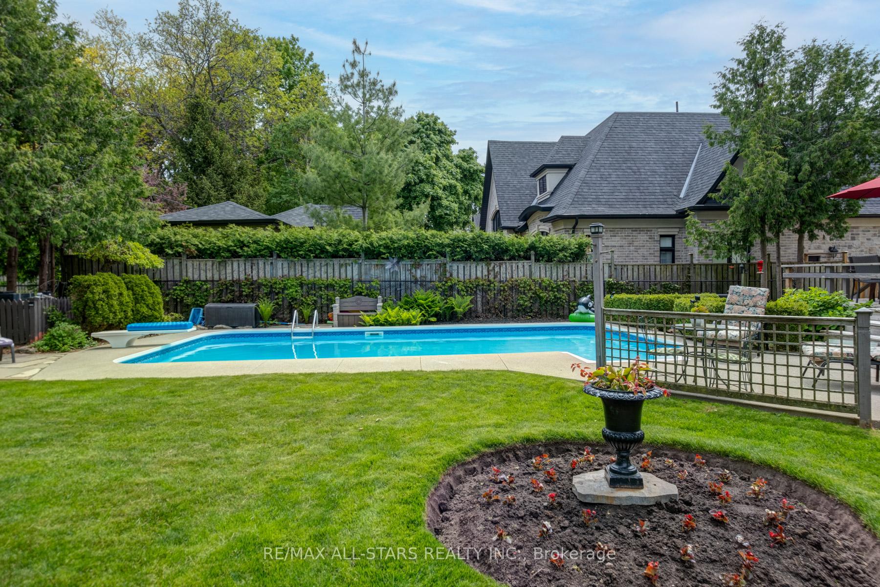 Photo 8 of 67 George Street, Markham, Old Markham Village — HOMEH