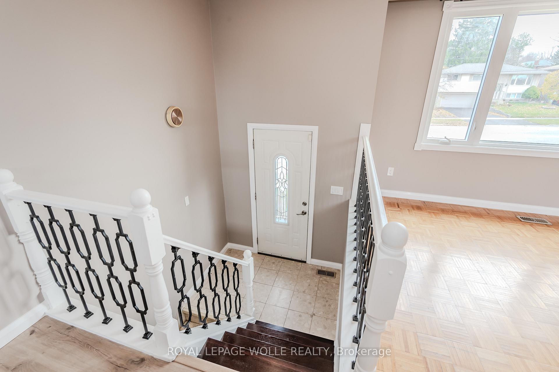 Photo 4 of 894 Strasburg Road, Kitchener — HOMEH