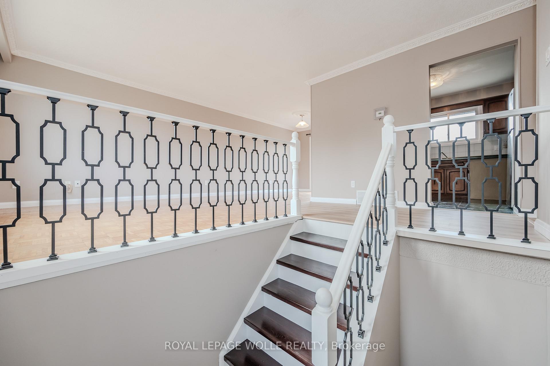 Photo 5 of 894 Strasburg Road, Kitchener — HOMEH