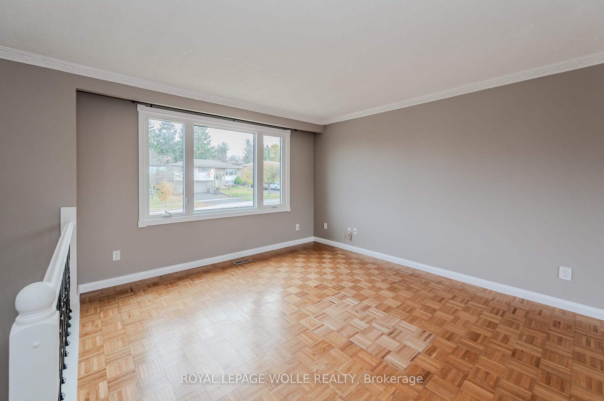Photo 6 of 894 Strasburg Road, Kitchener — HOMEH