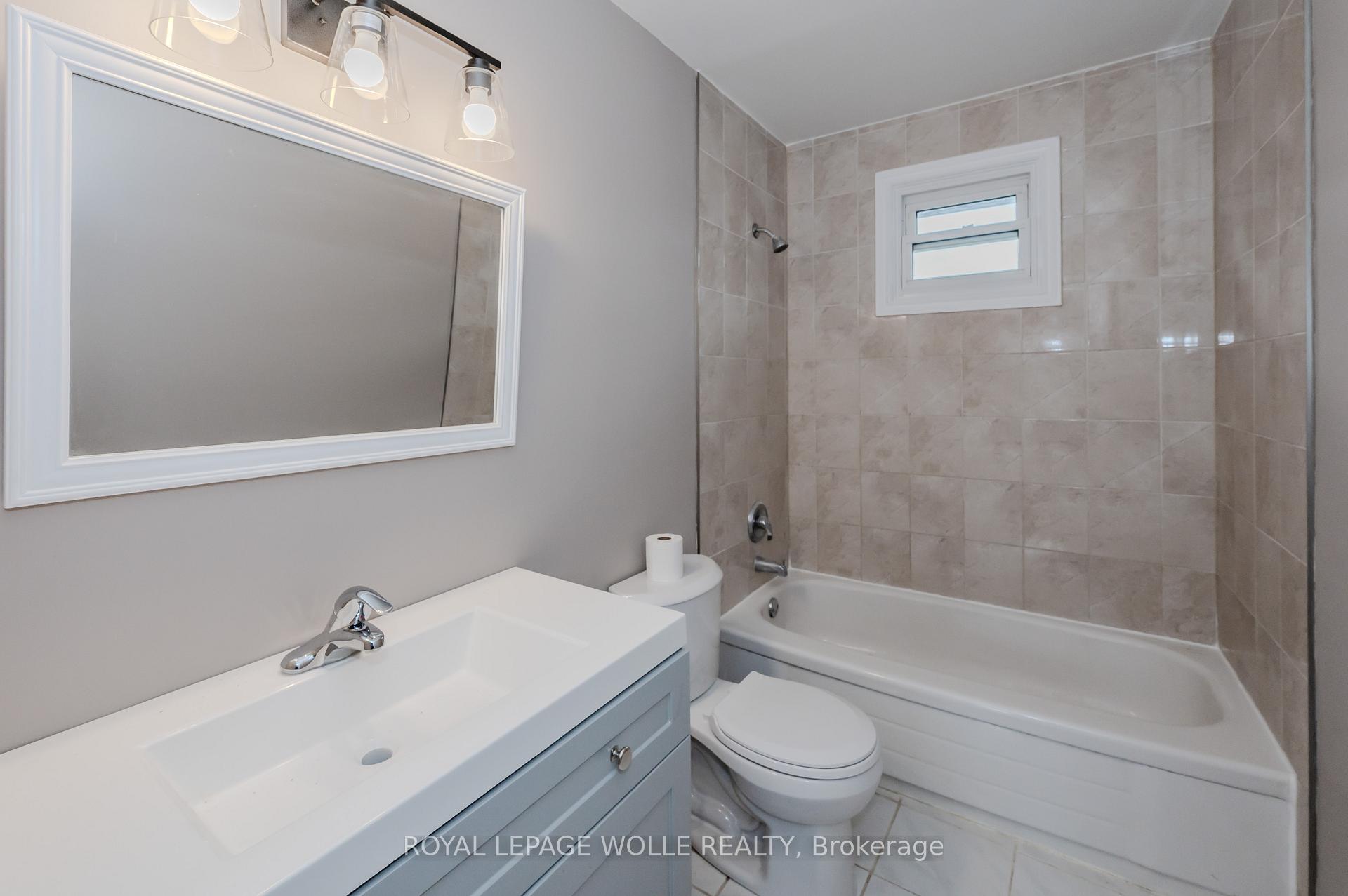 Photo 16 of 894 Strasburg Road, Kitchener — HOMEH