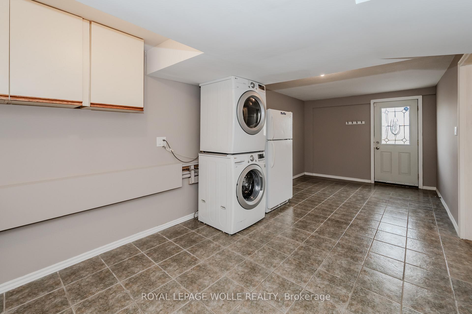 Photo 20 of 894 Strasburg Road, Kitchener — HOMEH