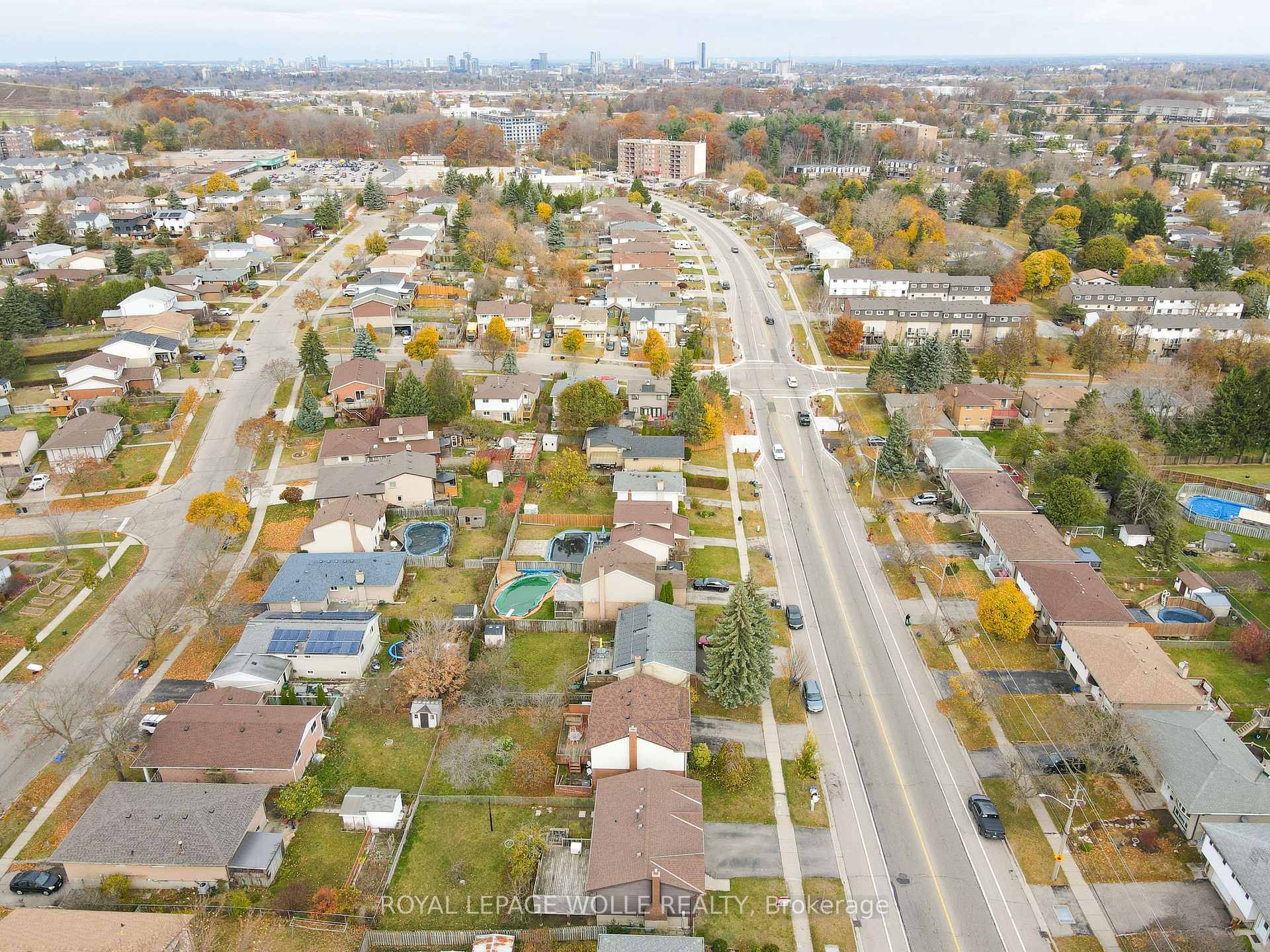 Photo 31 of 894 Strasburg Road, Kitchener — HOMEH