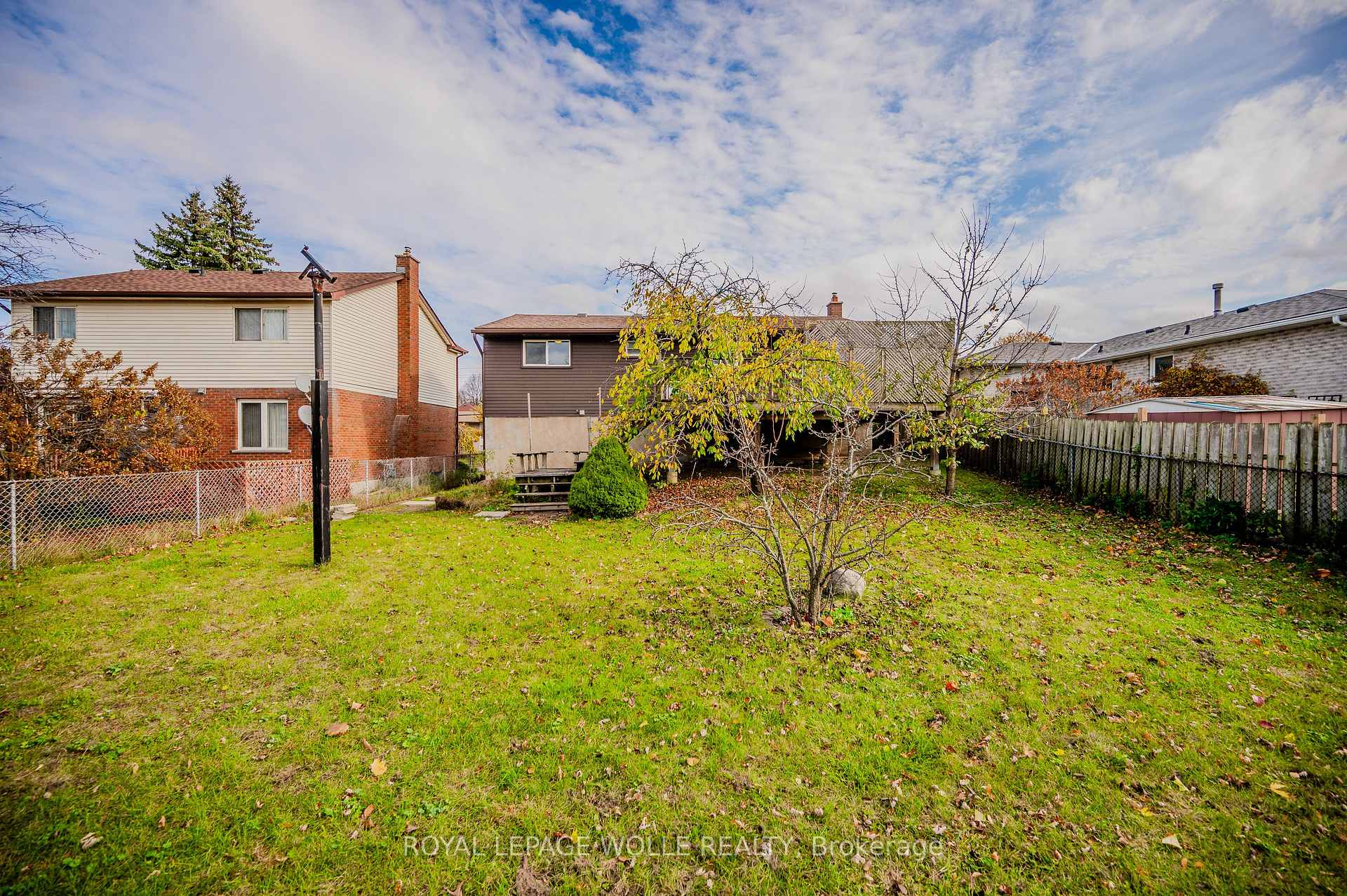 Photo 37 of 894 Strasburg Road, Kitchener — HOMEH
