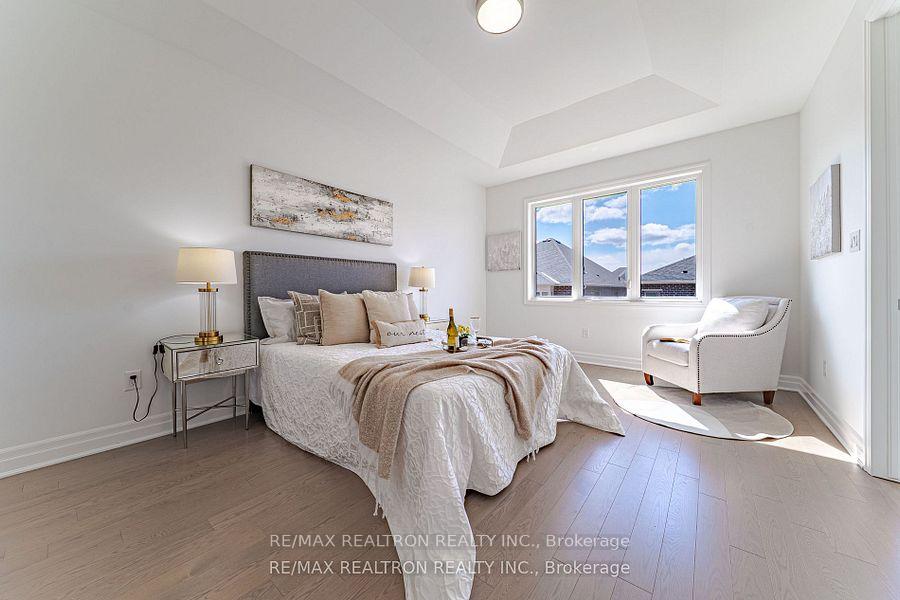 Photo 11 of 63 Greenridge Crescent, Markham, Victoria Square — HOMEH