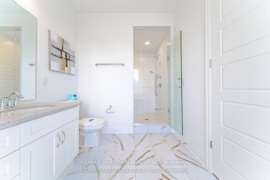 Photo 13 of 63 Greenridge Crescent, Markham, Victoria Square — HOMEH