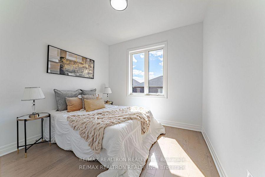 Photo 15 of 63 Greenridge Crescent, Markham, Victoria Square — HOMEH