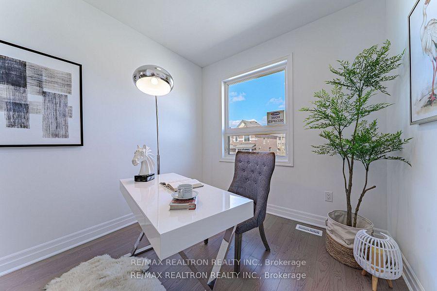 Photo 17 of 63 Greenridge Crescent, Markham, Victoria Square — HOMEH