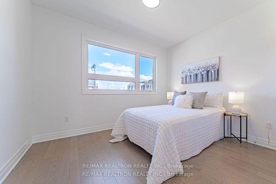 Photo 18 of 63 Greenridge Crescent, Markham, Victoria Square — HOMEH
