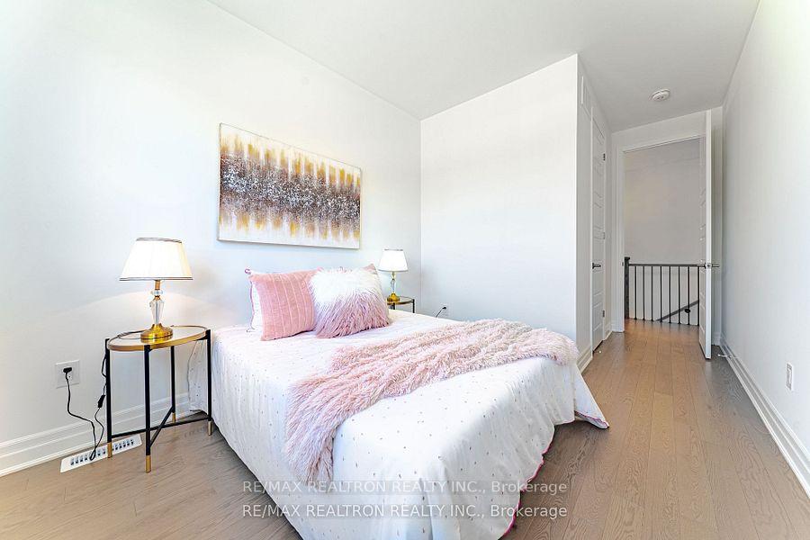 Photo 20 of 63 Greenridge Crescent, Markham, Victoria Square — HOMEH