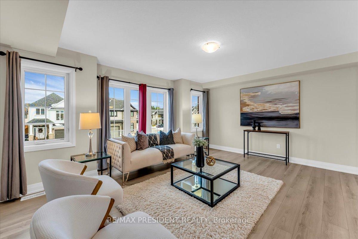 Photo 11 of 140 Ian Ormston Drive, Kitchener — HOMEH