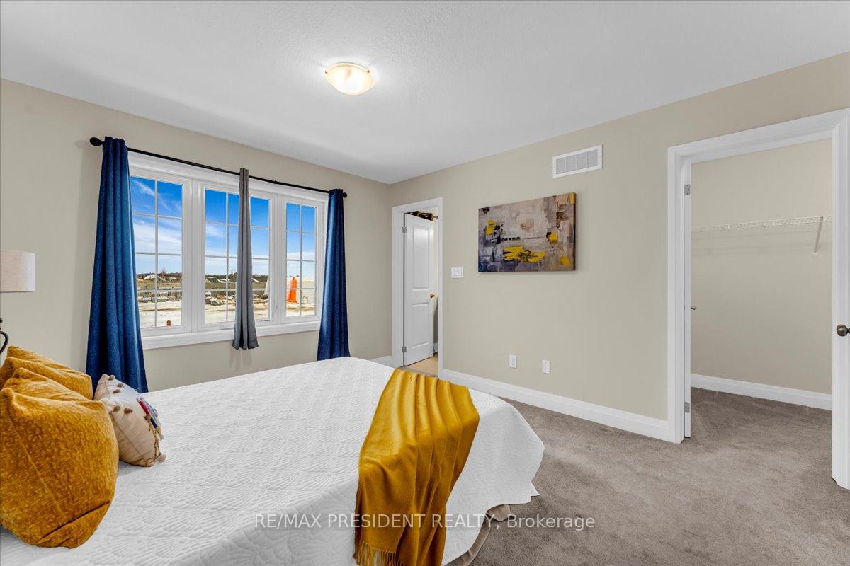 Photo 23 of 140 Ian Ormston Drive, Kitchener — HOMEH