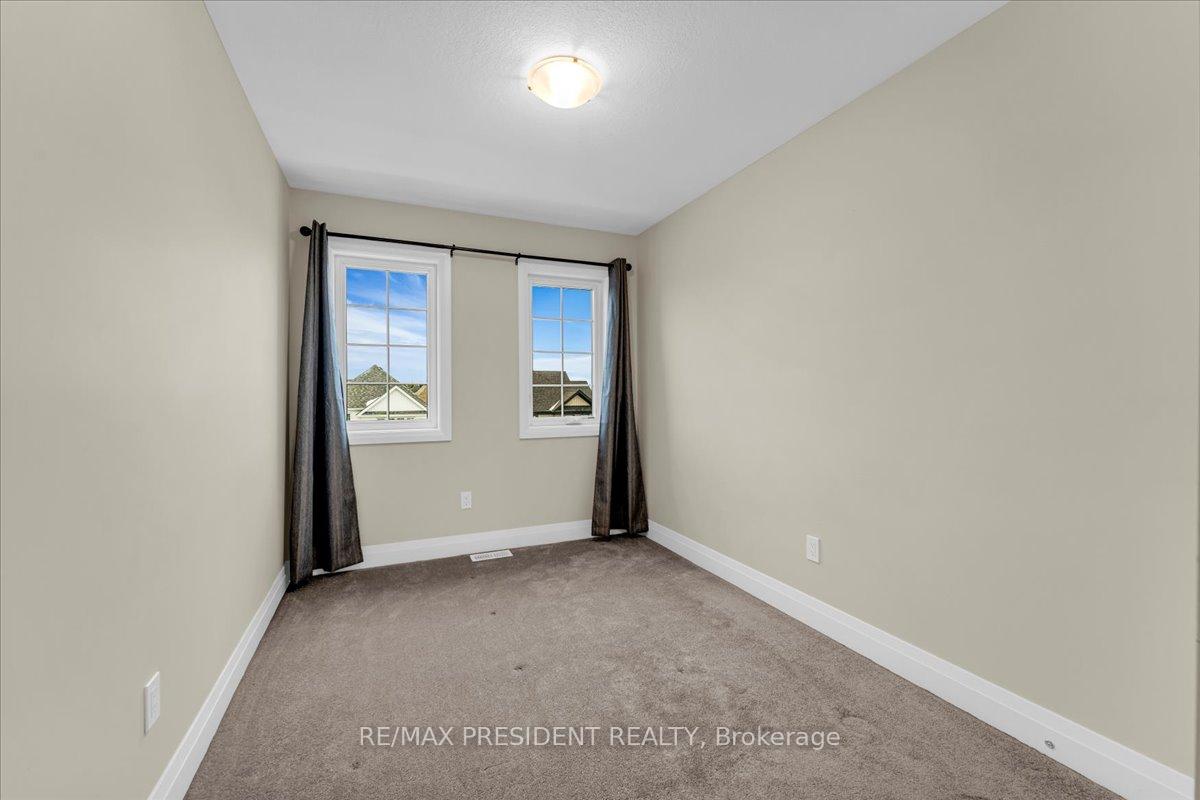 Photo 25 of 140 Ian Ormston Drive, Kitchener — HOMEH