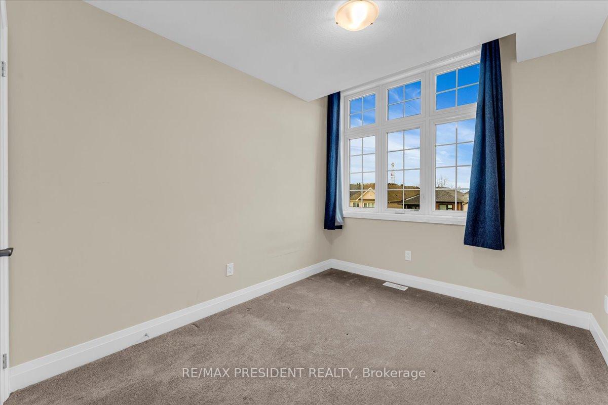 Photo 26 of 140 Ian Ormston Drive, Kitchener — HOMEH
