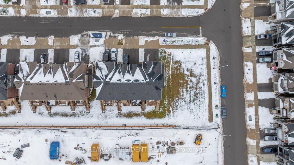 Photo 35 of 140 Ian Ormston Drive, Kitchener — HOMEH
