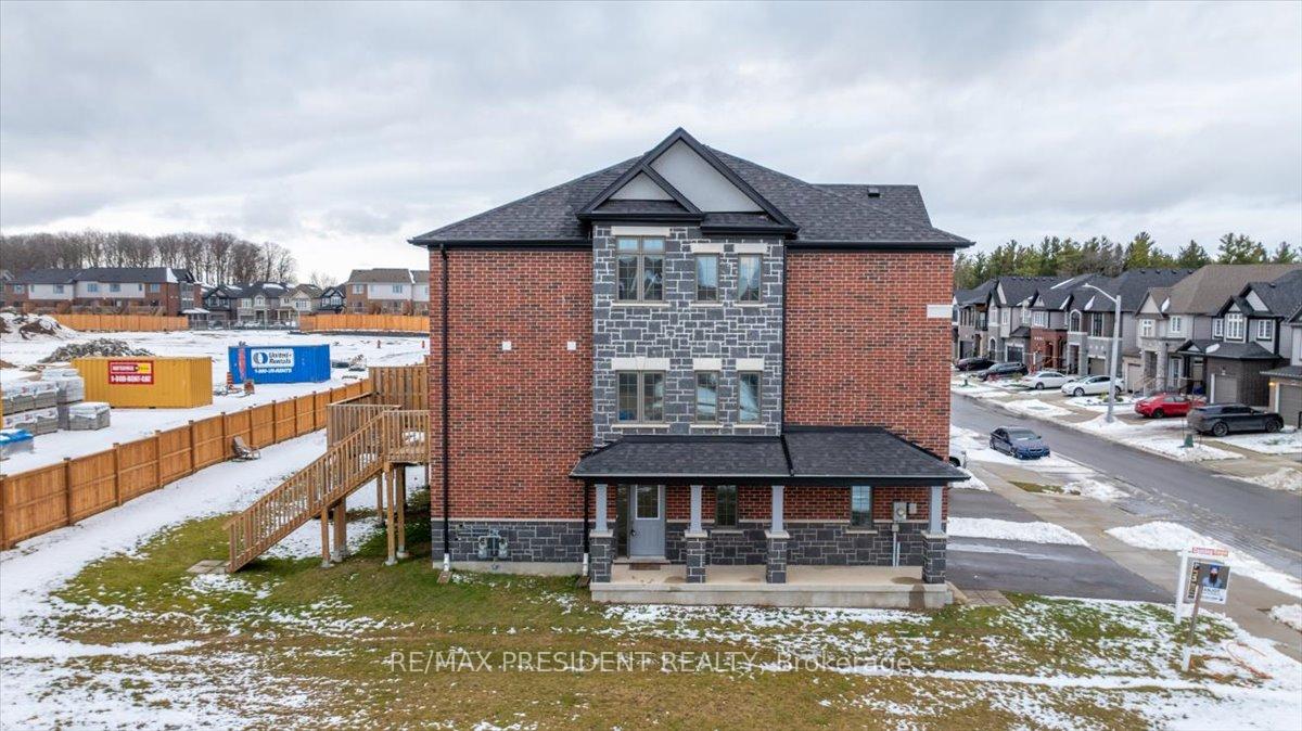 Photo 36 of 140 Ian Ormston Drive, Kitchener — HOMEH