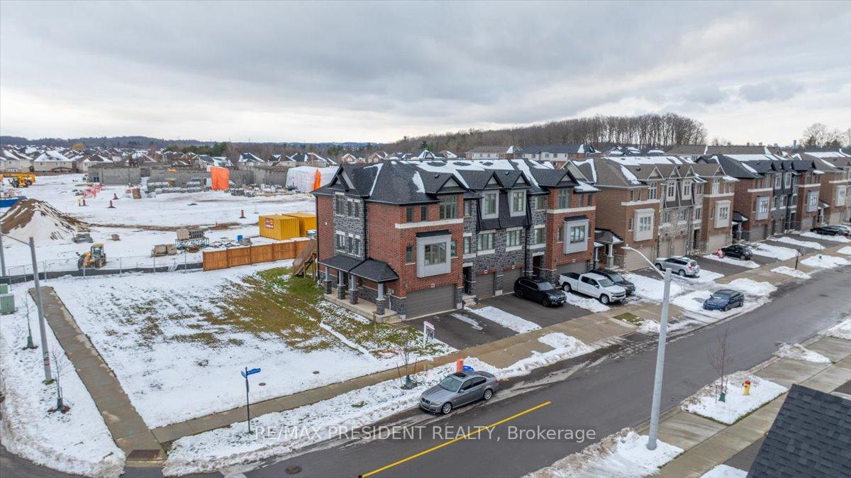 Photo 38 of 140 Ian Ormston Drive, Kitchener — HOMEH