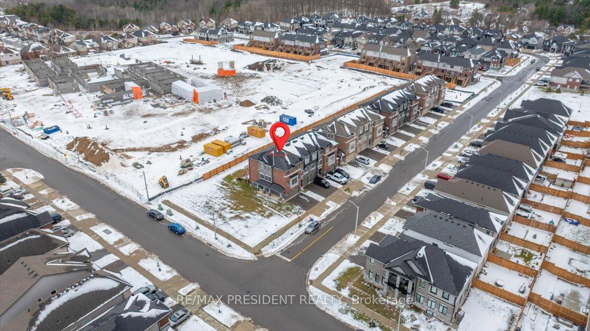 Photo 39 of 140 Ian Ormston Drive, Kitchener — HOMEH