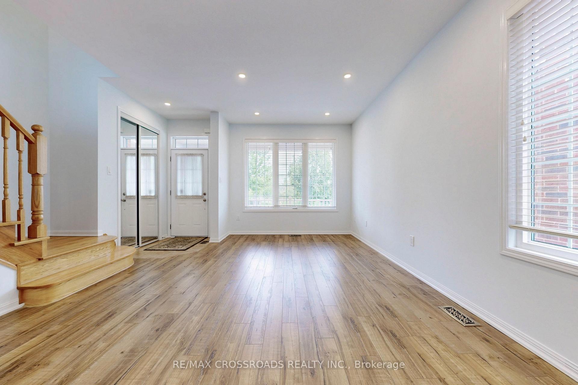 Photo 3 of 101 James Parrott Avenue, Markham, Wismer — HOMEH