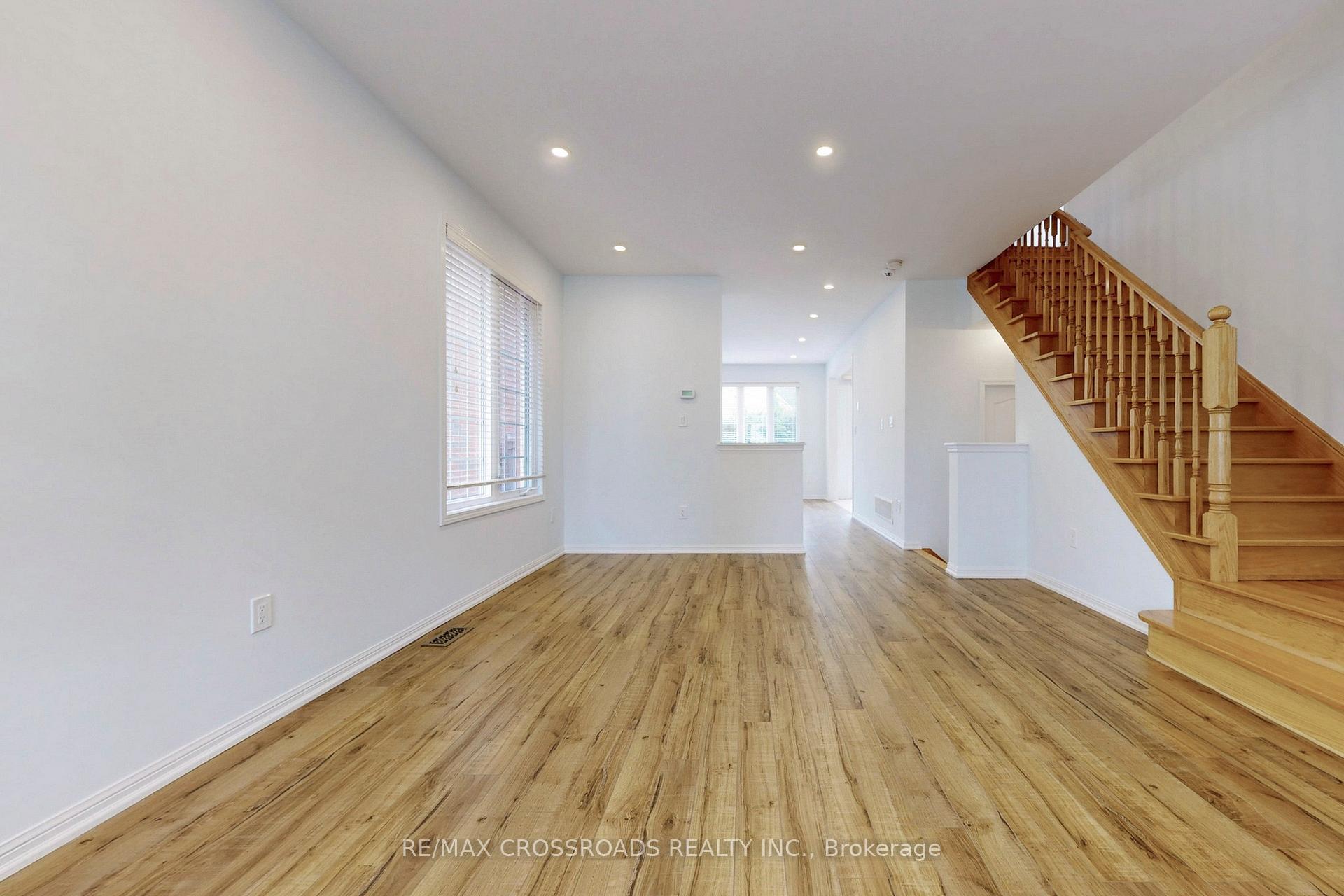 Photo 6 of 101 James Parrott Avenue, Markham, Wismer — HOMEH