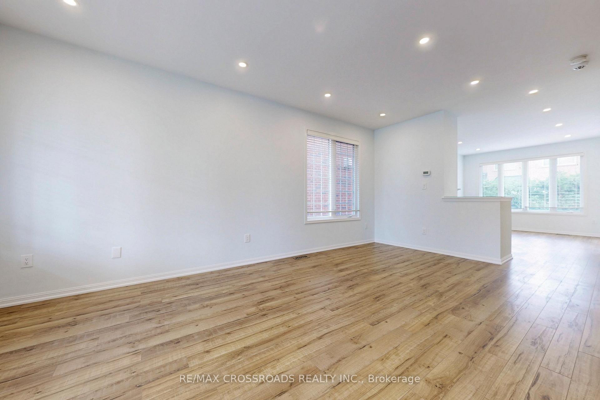 Photo 7 of 101 James Parrott Avenue, Markham, Wismer — HOMEH