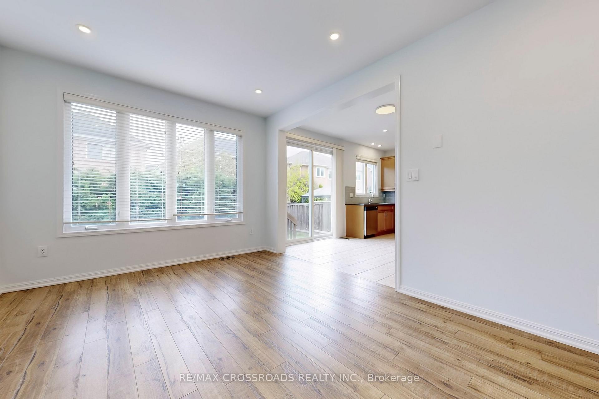 Photo 10 of 101 James Parrott Avenue, Markham, Wismer — HOMEH