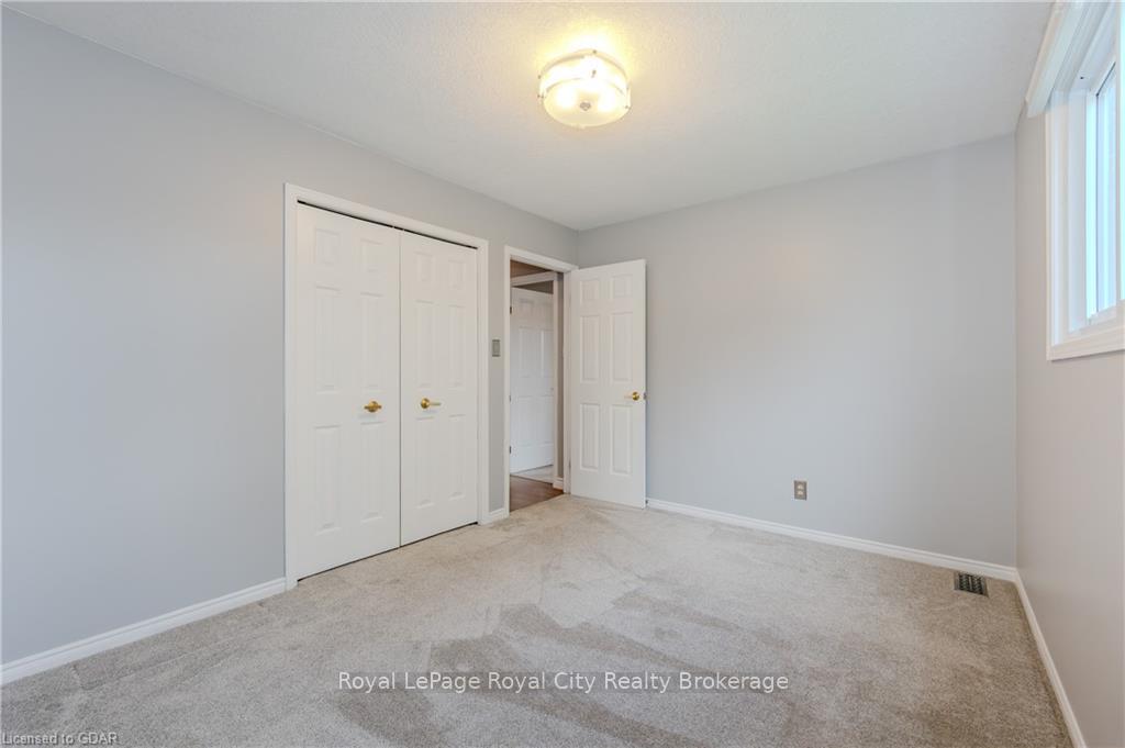 Photo 19 of 120 Oakhurst Crescent, Kitchener — HOMEH