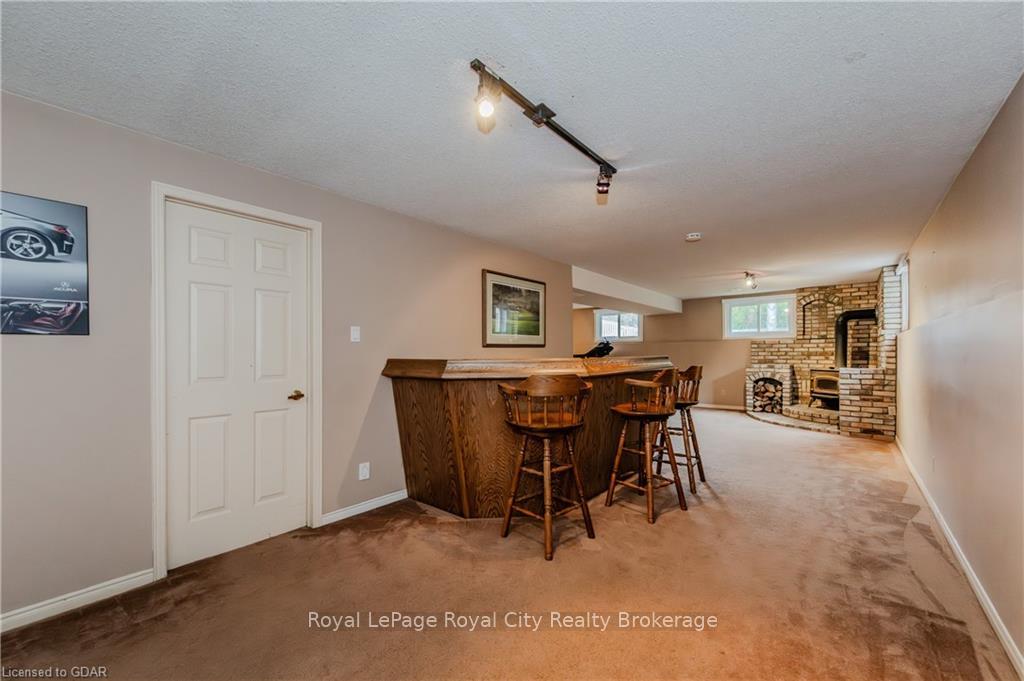 Photo 22 of 120 Oakhurst Crescent, Kitchener — HOMEH