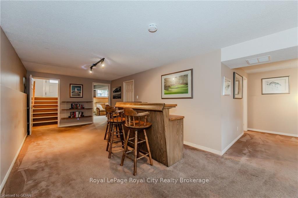 Photo 23 of 120 Oakhurst Crescent, Kitchener — HOMEH
