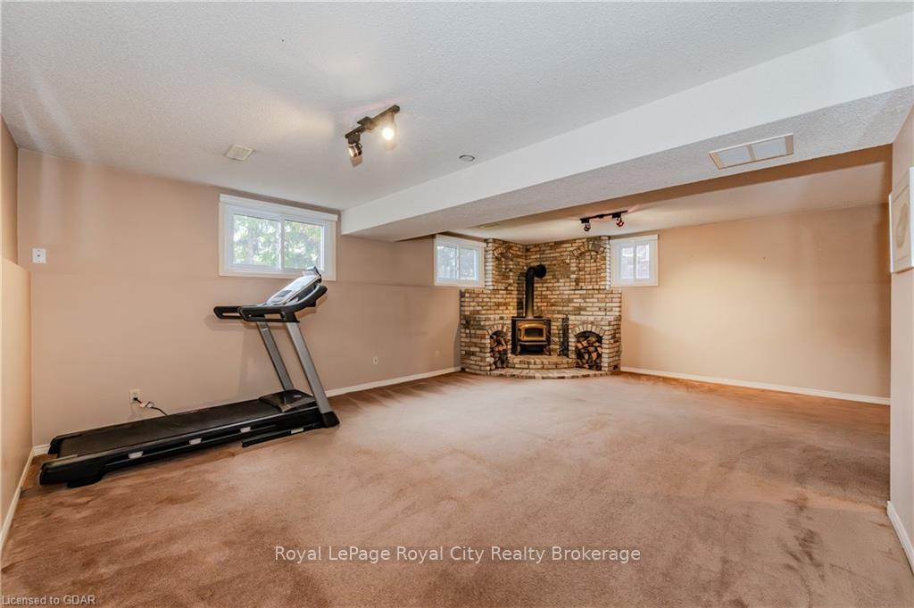 Photo 26 of 120 Oakhurst Crescent, Kitchener — HOMEH