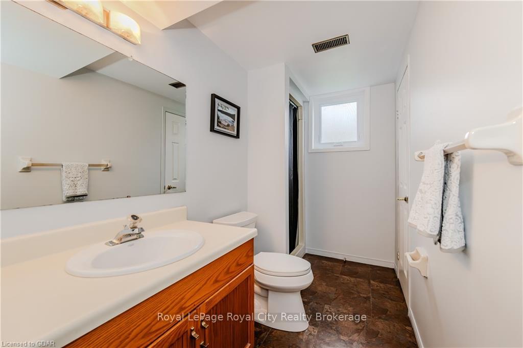 Photo 27 of 120 Oakhurst Crescent, Kitchener — HOMEH