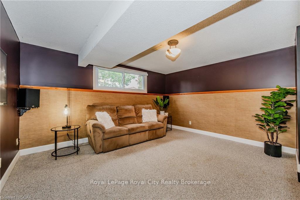 Photo 28 of 120 Oakhurst Crescent, Kitchener — HOMEH