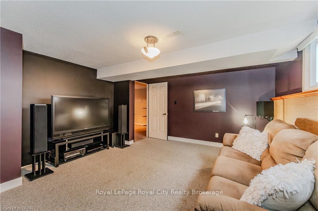 Photo 29 of 120 Oakhurst Crescent, Kitchener — HOMEH