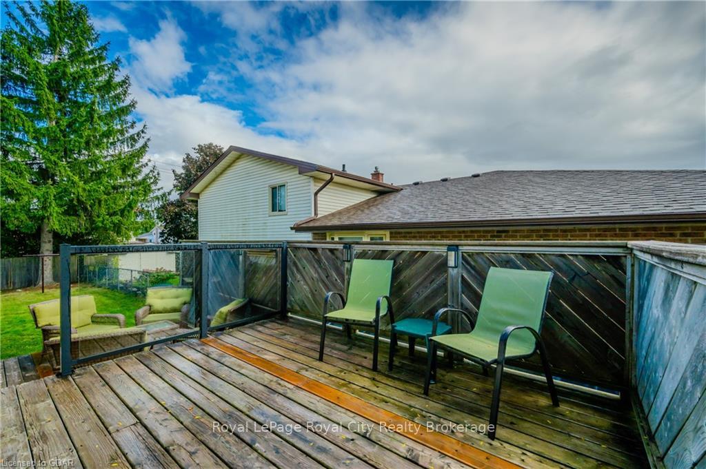 Photo 30 of 120 Oakhurst Crescent, Kitchener — HOMEH