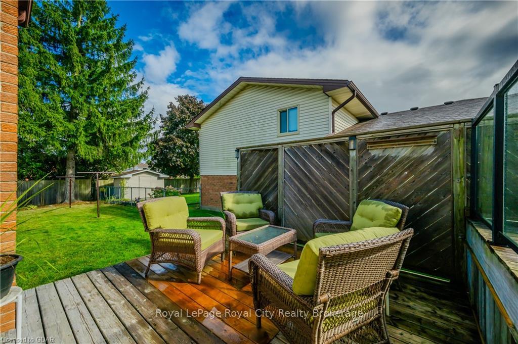 Photo 31 of 120 Oakhurst Crescent, Kitchener — HOMEH