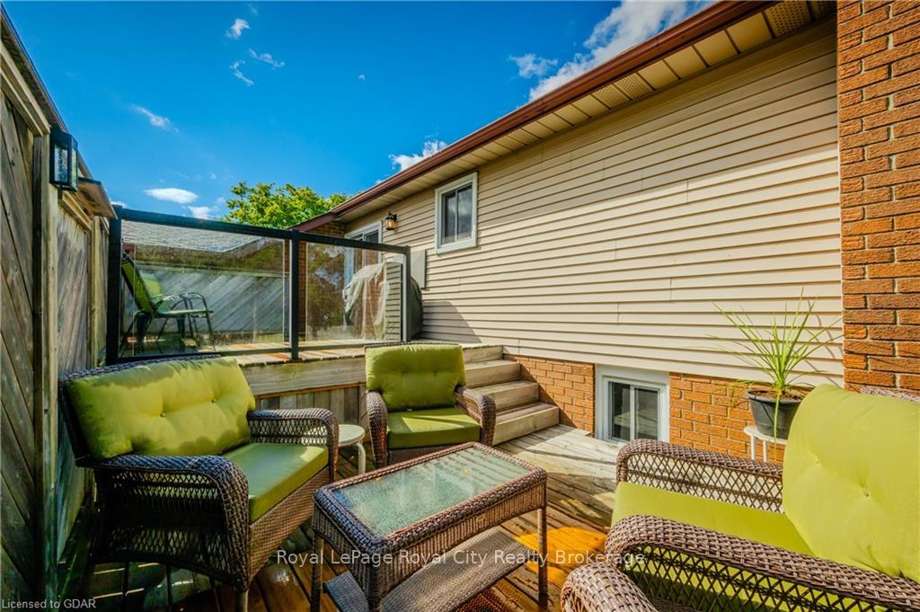 Photo 32 of 120 Oakhurst Crescent, Kitchener — HOMEH