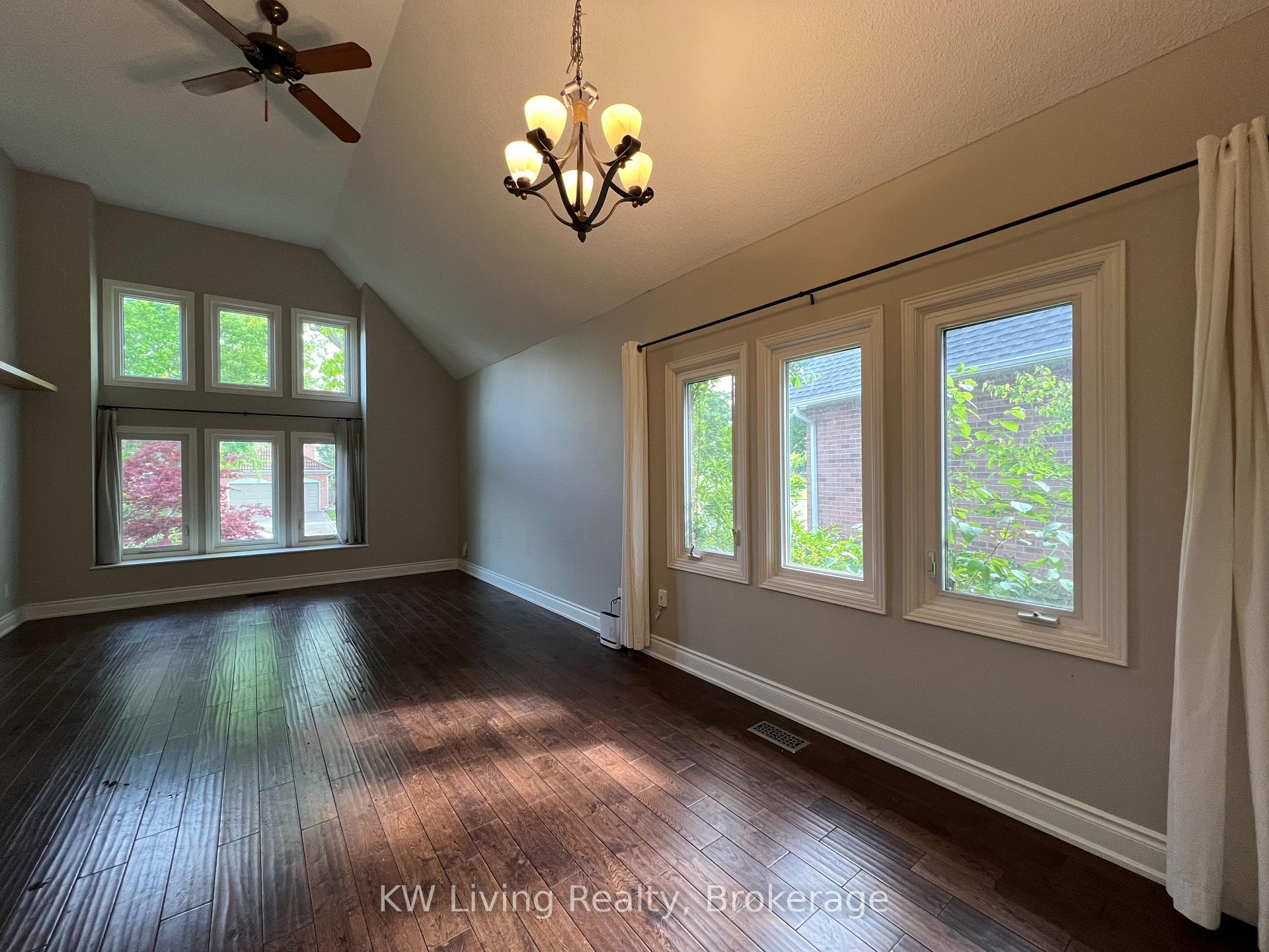 Photo 5 of 72 Longwater Chase, Markham, Unionville — HOMEH