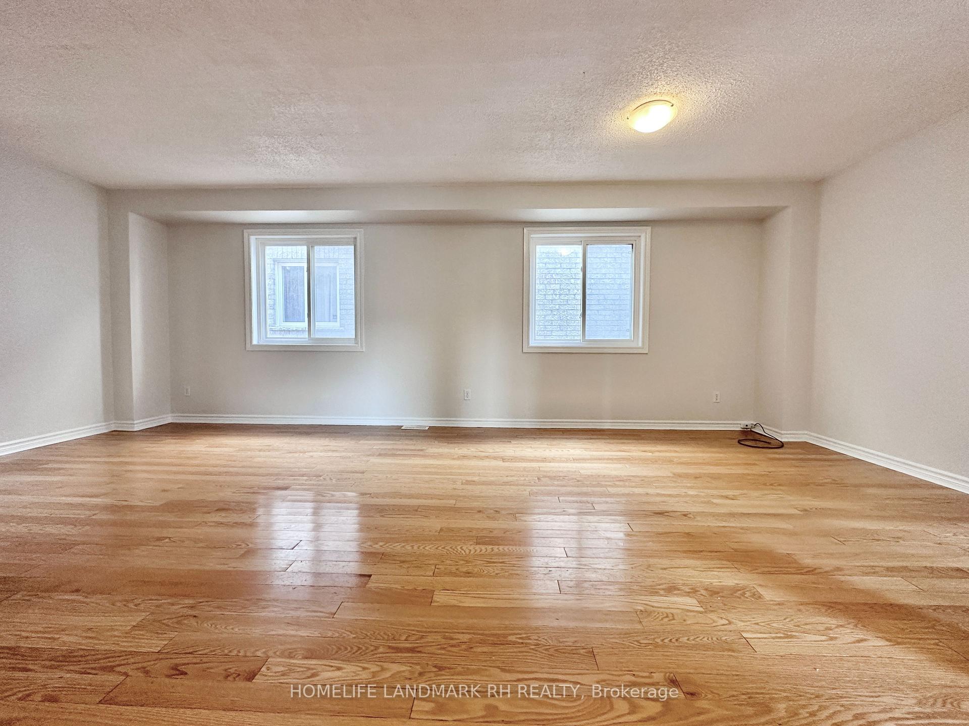 Photo 3 of 57 Castan Avenue, Markham, Village Green-South Unionville — HOMEH