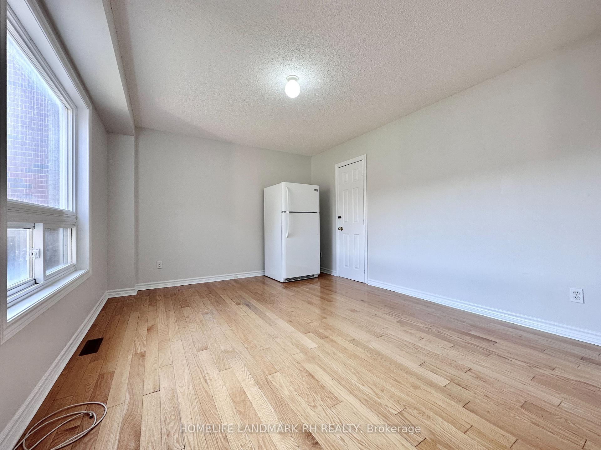 Photo 7 of 57 Castan Avenue, Markham, Village Green-South Unionville — HOMEH