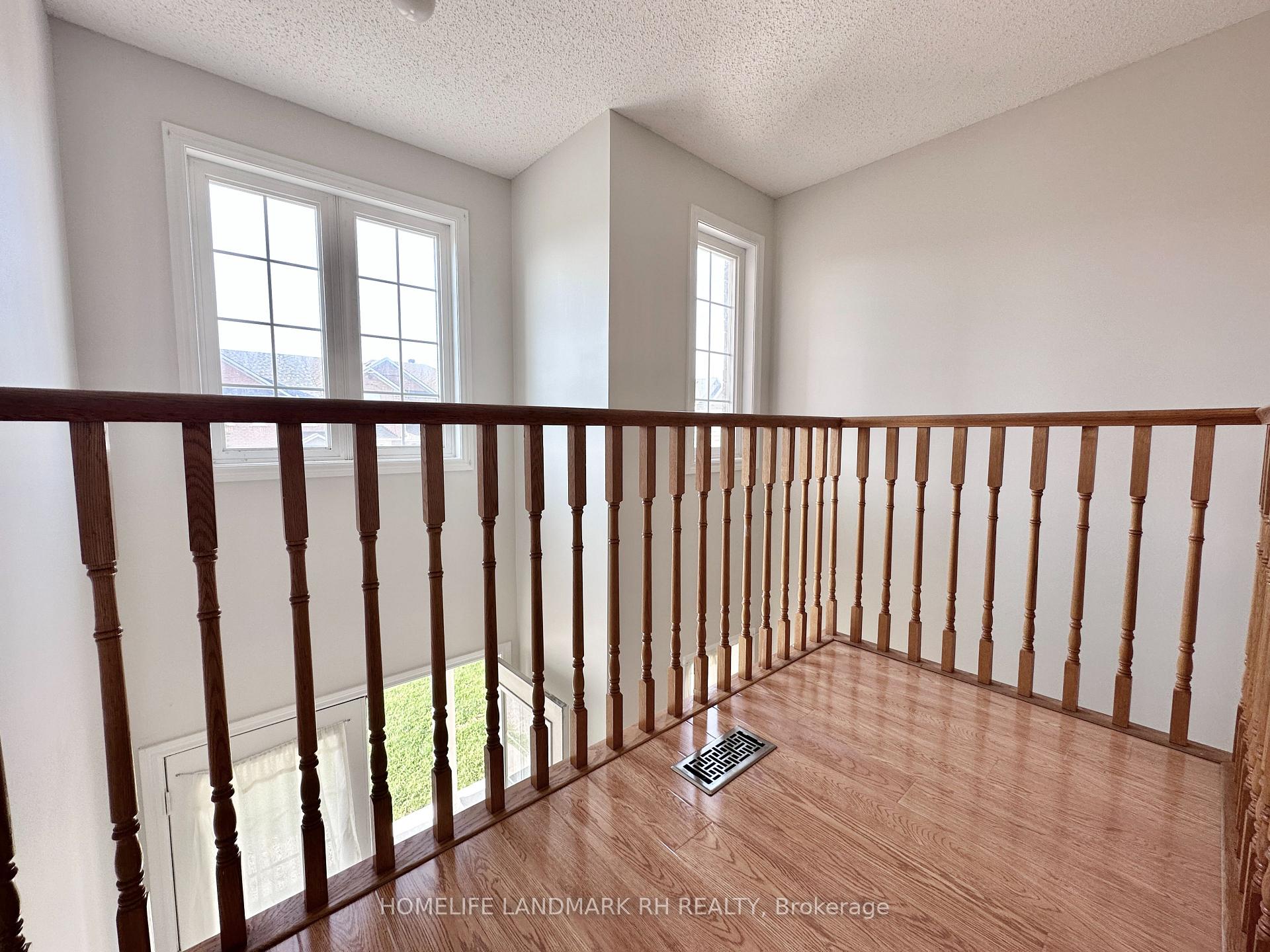 Photo 13 of 57 Castan Avenue, Markham, Village Green-South Unionville — HOMEH