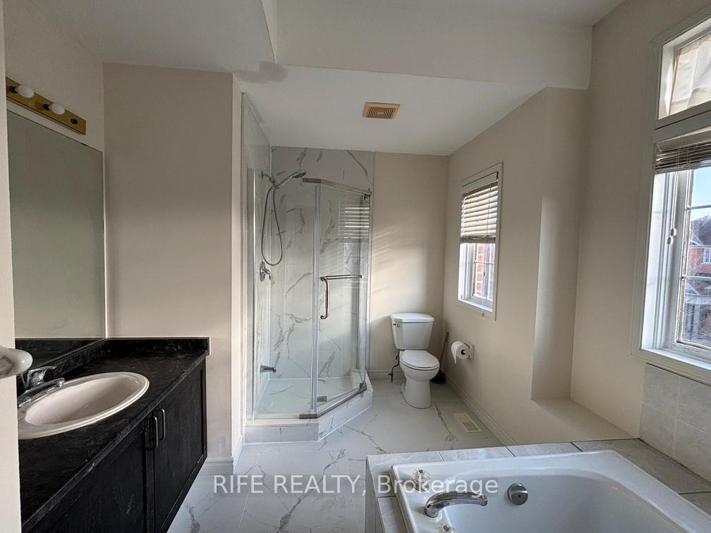 Photo 11 of 111 Orchard Hill Boulevard, Markham, Berczy — HOMEH