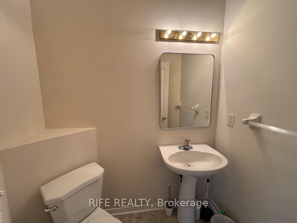 Photo 12 of 111 Orchard Hill Boulevard, Markham, Berczy — HOMEH