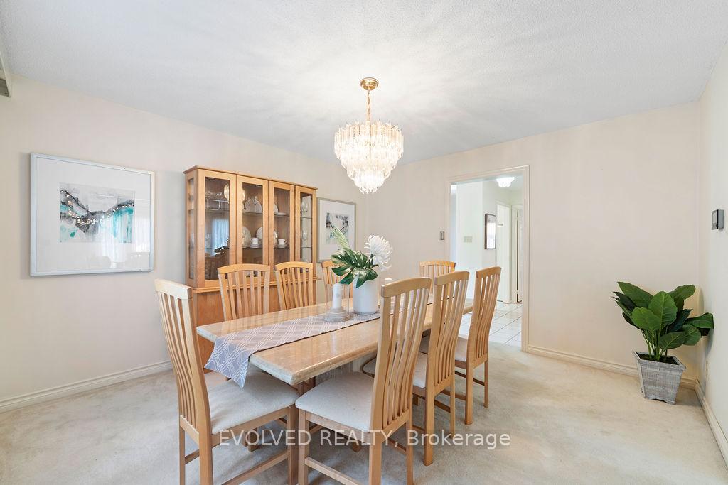 Photo 6 of 27 Hewlett Crescent, Markham, Markville — HOMEH