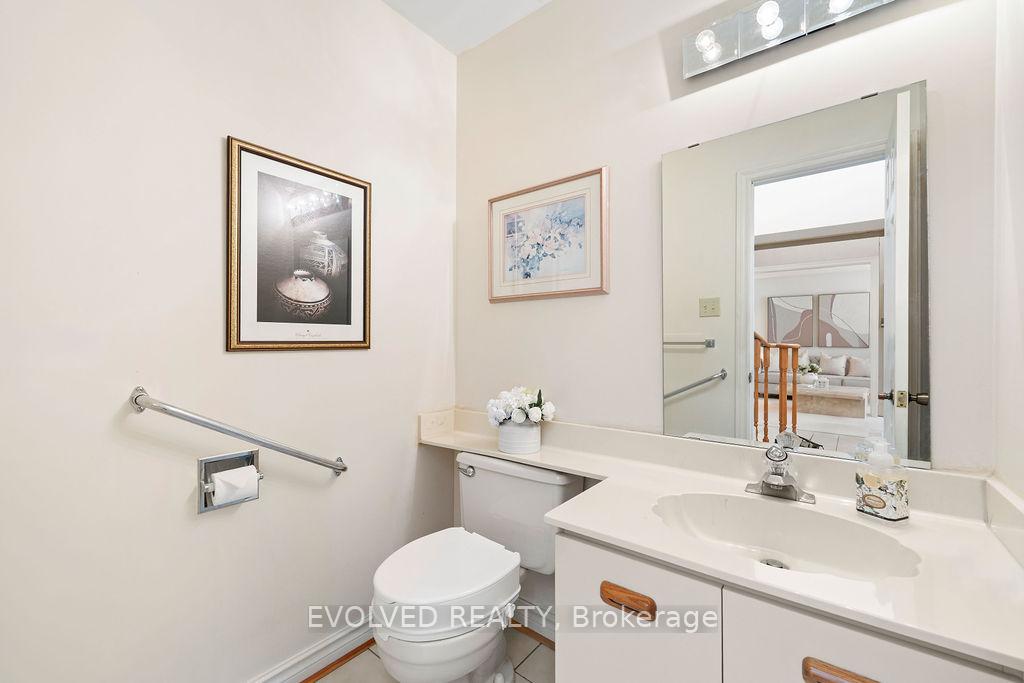 Photo 14 of 27 Hewlett Crescent, Markham, Markville — HOMEH