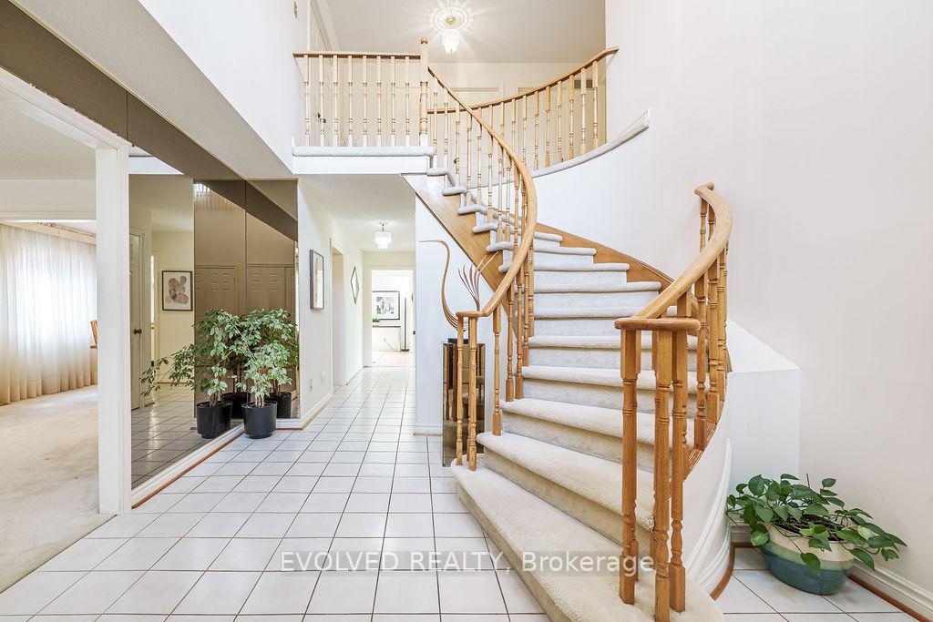 Photo 16 of 27 Hewlett Crescent, Markham, Markville — HOMEH